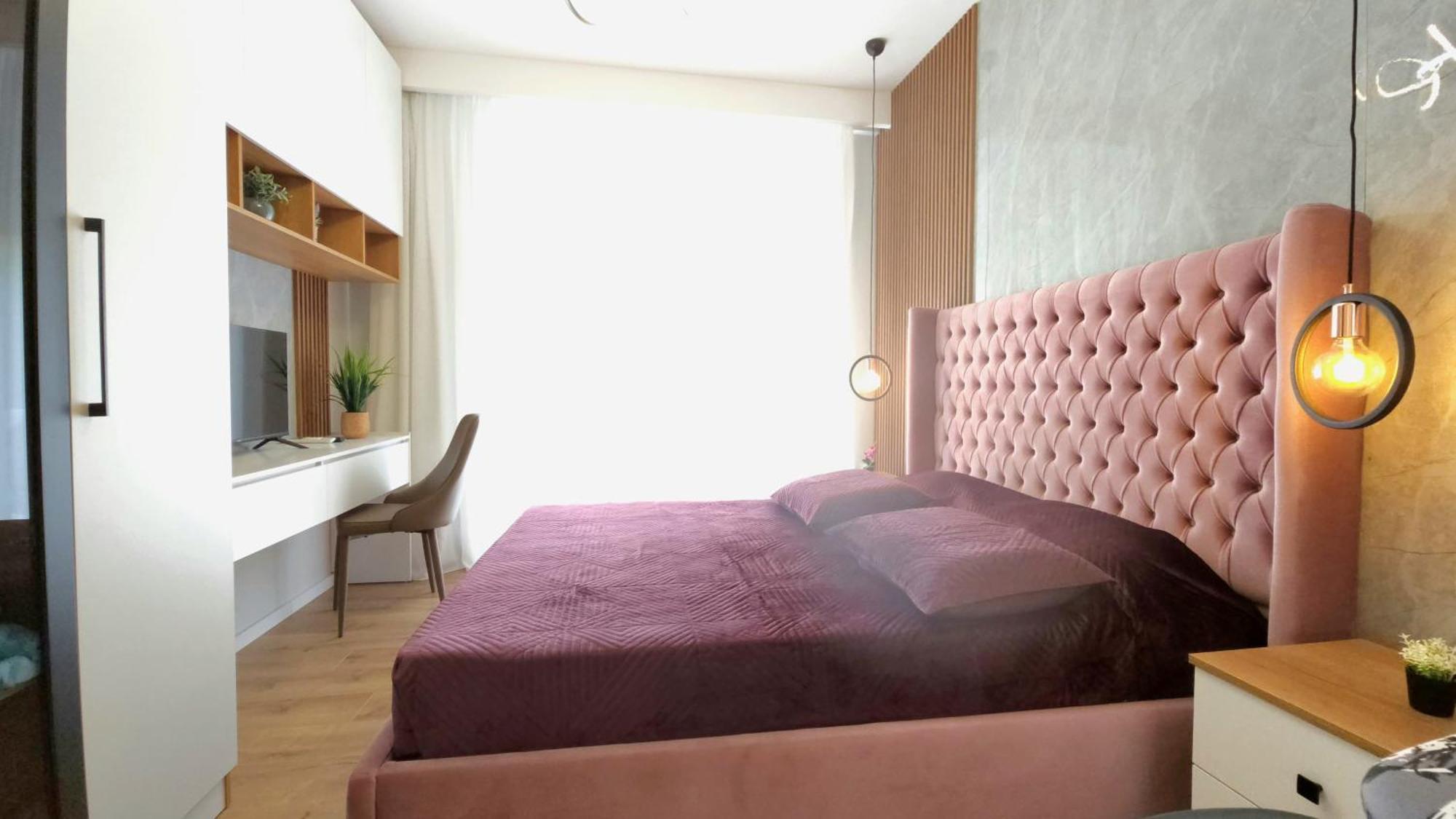 999 Apartment